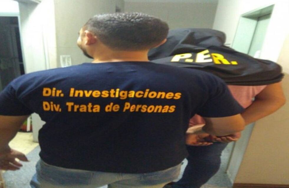 Mujer denunció a un taxista de Paraná por retenerla en el auto