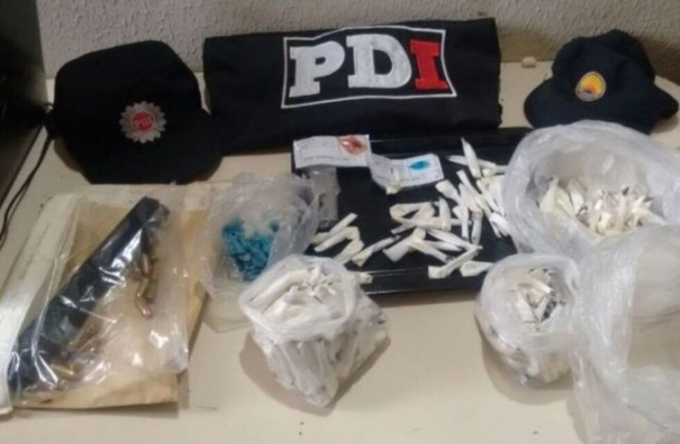 Allanamientos en zona oeste dejaron tres detenidos, armas y granadas secuestradas