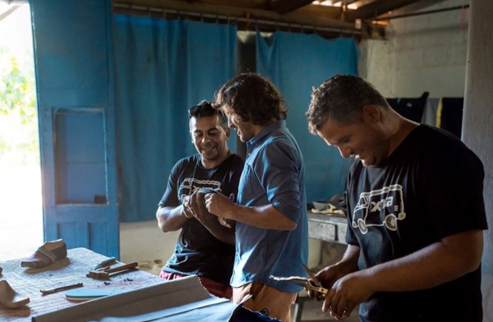 La mendocina Xinca ya recicló 20 mil kilos de residuos entre textiles y neumáticos