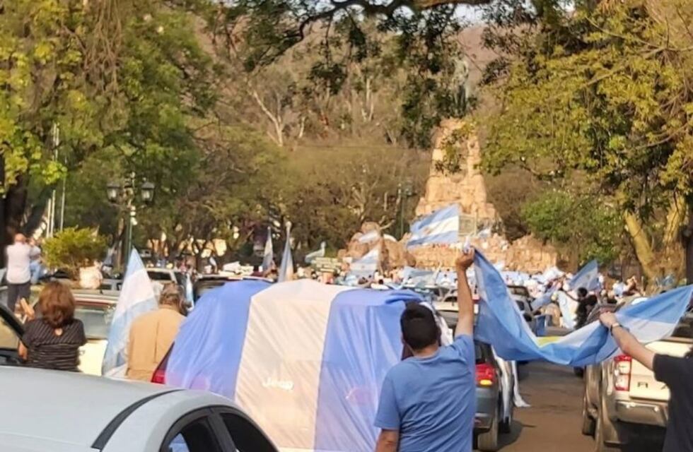 Masivo banderazo en Salta contra el gobierno de Alberto Fernández