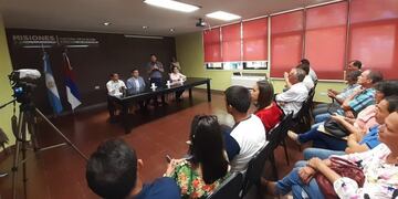 El nuevo encargado del programa se presentó ante intendentes\u002E