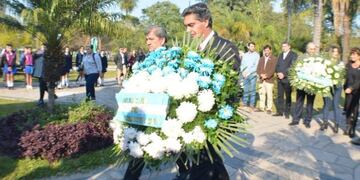 Capitanich encabezó el acto por el aniversario de la muerte de San Martín\u002E (Foto: @jmcapitanich)