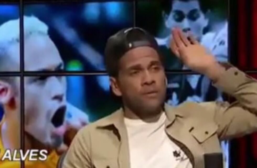 ¡Pateó el tablero! Dani Alves, y una fuerte crítica a Maradona