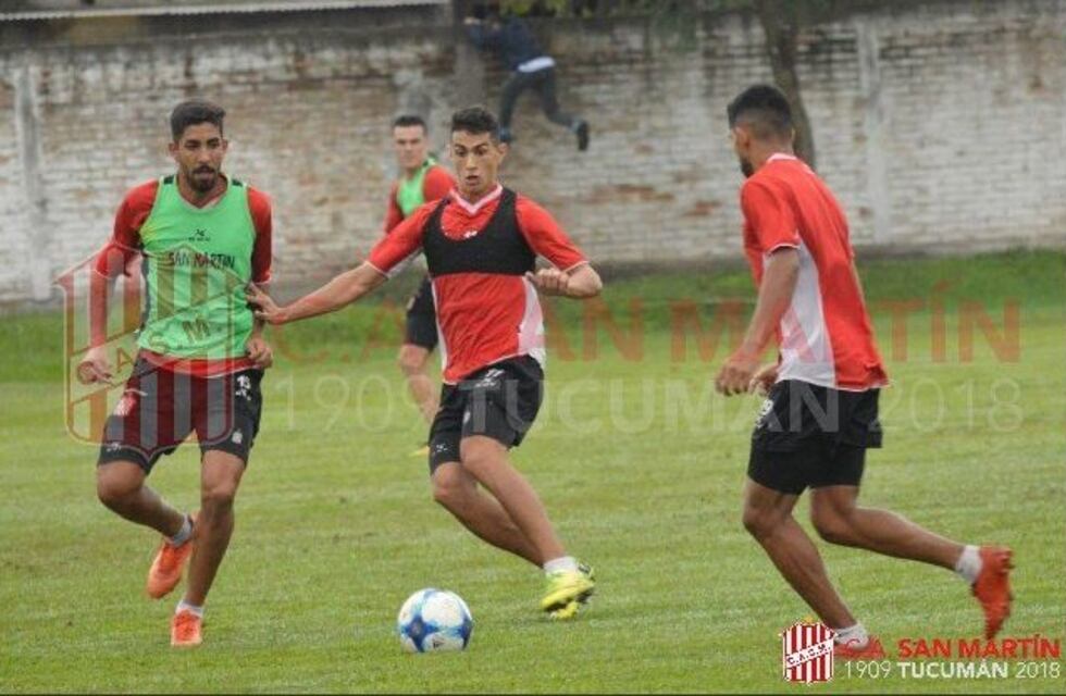Forestello ya definió a lo 18 concentrados para enfrentar a Agropecuario