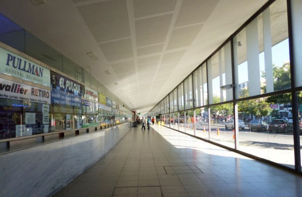 Cayó 40% la cantidad de micros en la Terminal de Ómnibus