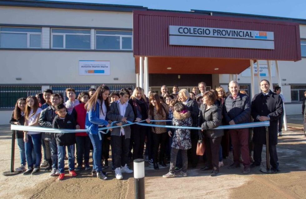 La Gobernadora Bertone inauguró un nuevo colegio técnico en Ushuaia