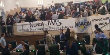 Escándalo en el Concejo durante el tratamiento de la emergencia social\u002E