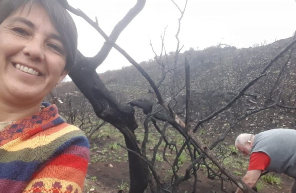 Son amigos y se propusieron colaborar con la "Madre Tierra" plantando nativas en las sierras cordobesas