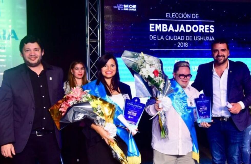Comenzó la Fiesta Nacional de la Noche Mas Larga con la elección de los Embajadores