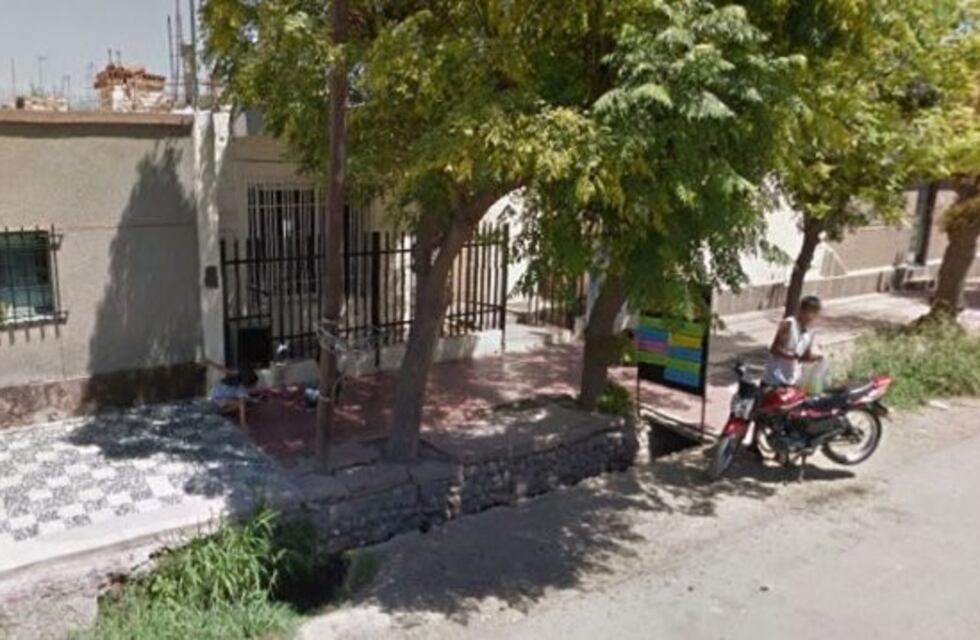 ¿Encerró a su hermano en la casa y la prendió fuego?