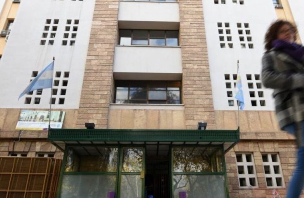 Casi mil empleados públicos mendocinos, sumariados por no ir a trabajar