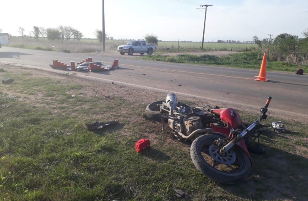 Camion embistió a una moto en Ruta 17