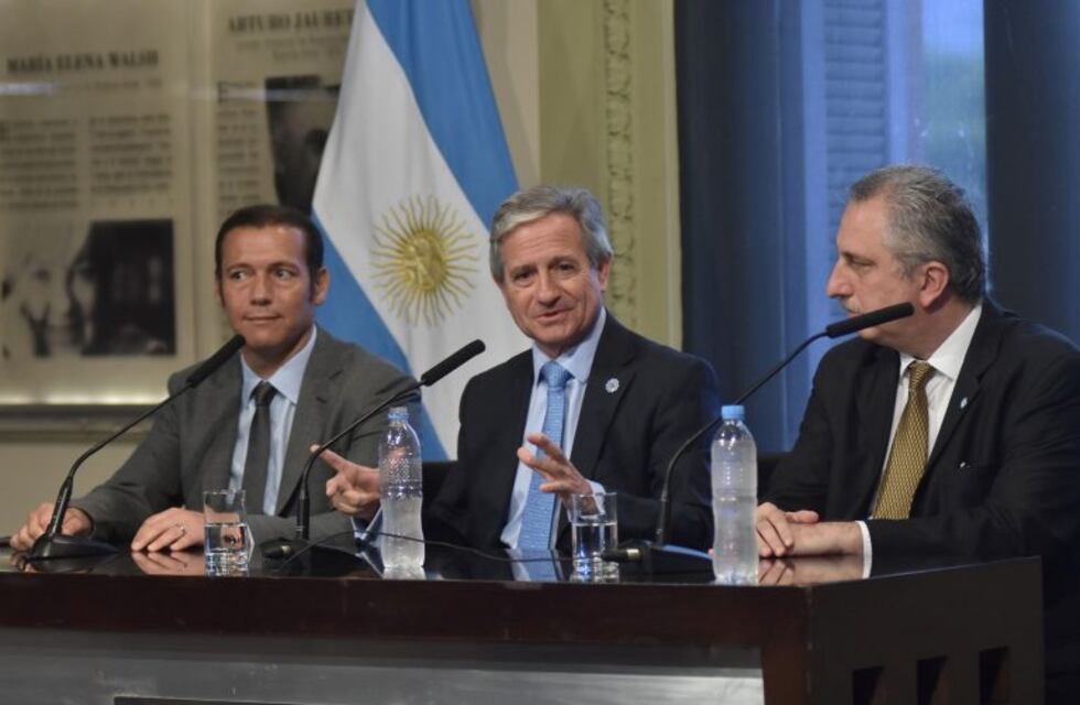 El Gobierno define el alcance de la exclusión de familiares de ministros del Estado