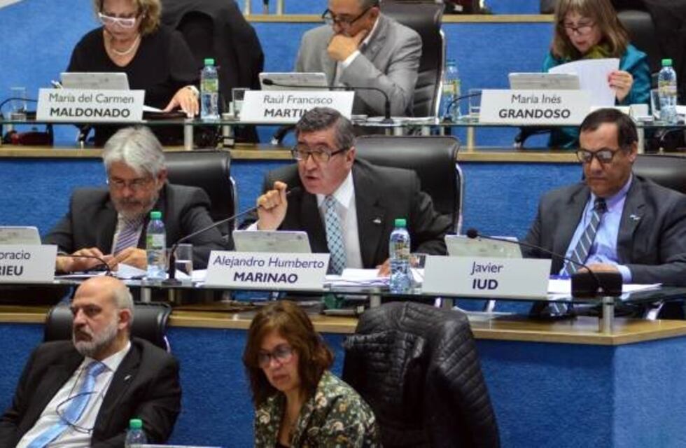 Finalmente la Legislatura aprobó el sistema de tarjetas para los estatales