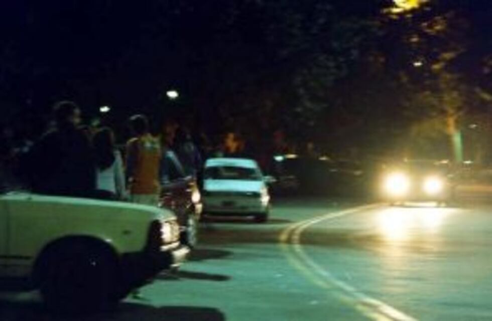 Un conductor que corría picadas atropelló a tres chicas en Maipú