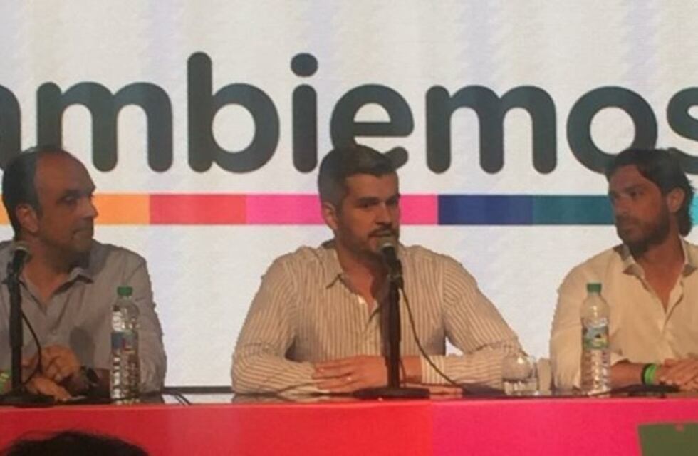 Marcos Peña celebró que la jornada electoral se haya desarrollado "sin prácticamente ningún sobresalto"