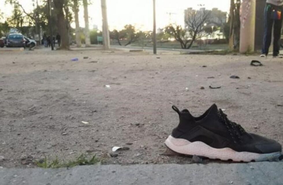 Escapaban de la Policía y cayeron de la moto: un muerto y un herido grave