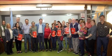 Entrega de escrituras de viviendas municipales en Arroyito
