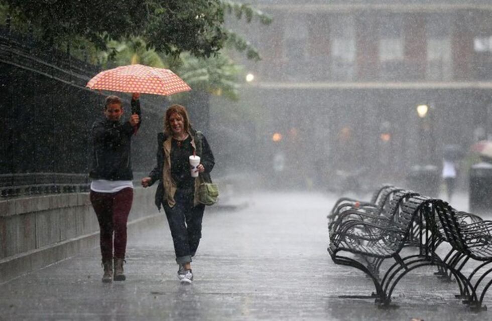 Alerta por fuertes lluvias para la tarde del martes en Viedma