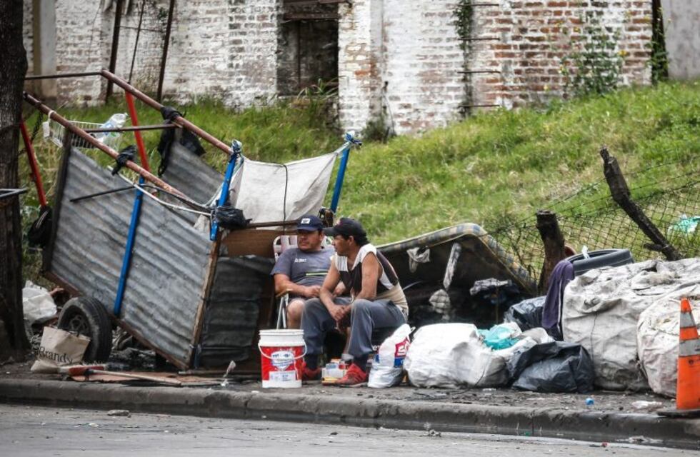 Según la UCA, la pobreza se disparó al 44,2% por la pandemia