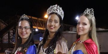 Reinas de Arroyito participando del Festibal