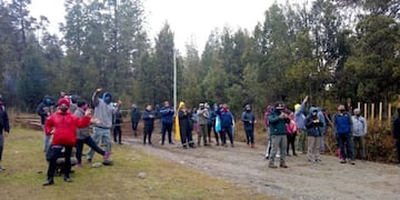 Más de 100 familias ocuparon terrenos del INTA en El Bolsón