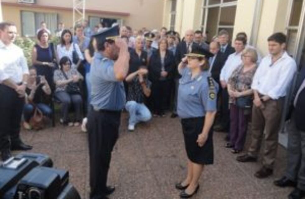 Asumió la primera mujer a cargo de una unidad regional de policía