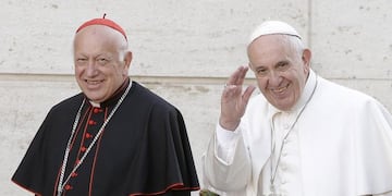 VAT01\u002E Vatican City (Italy), 05/10/2015\u002E- (FILE) - Cardinal Ricardo Ezzati (L) with Pope Francis (R) arrive for a session of the two-week bishops' meeting on family issues, at the Vatican City, Vatican, 05 October 2015 (reissued 23 March 2019)\u002E Media reports state on 23 March 2019, that Pope Francis has accepted the resignation of Cardinal Ricardo Ezzati Andrello, Archbishop of Santiago, Chile, who faces multiple charges over allegations that he covered up cases of clerical sexual abuse\u002E Bishop Celestino Aos Braco has been named by the pontiff as 'apostolic administrator' to run the archdiocese until a new archbishop appointment to succeed Ezzati, media added\u002E (Papa) EFE/EPA/GIUSEPPE LAMI *** Local Caption *** 52292857