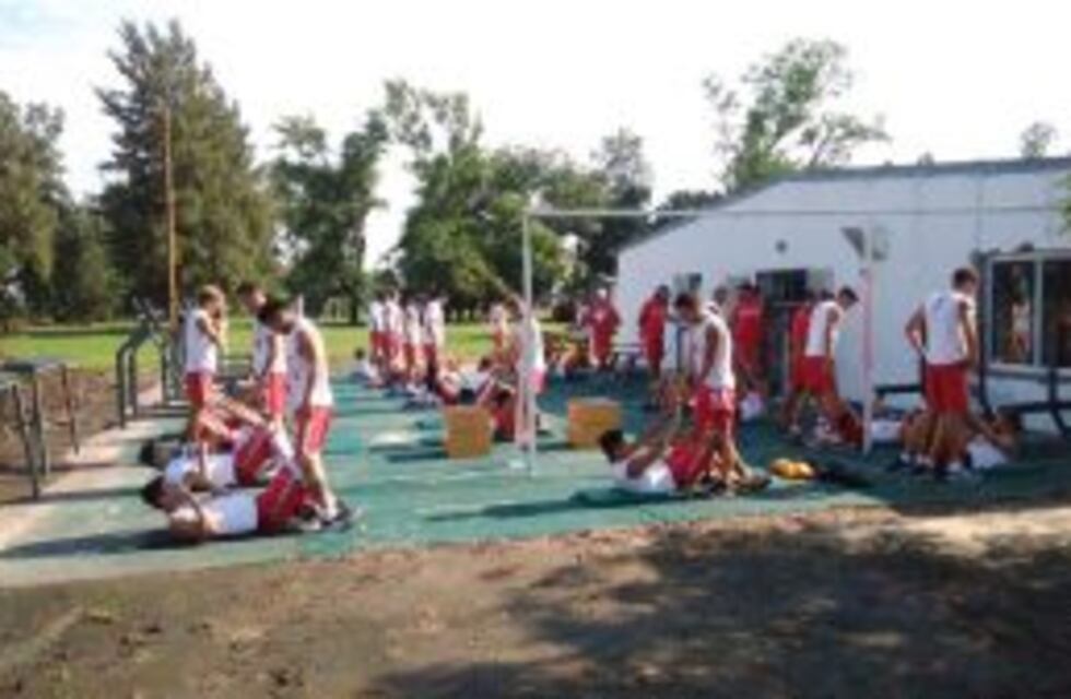 Unión comenzó la pretemporada luego de llegar a un acuerdo por la deuda con el plantel