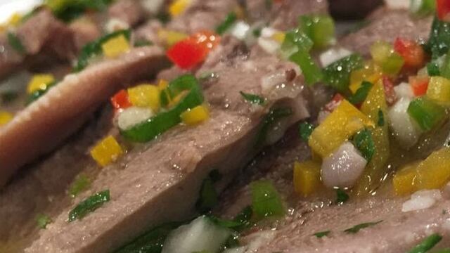 Receta original de lengua a la vinagreta, una aliada para navidades calurosas