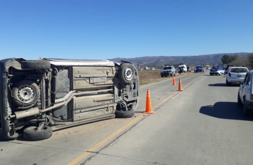 Impactante vuelco sobre Ruta 5: se registró una mujer con leves heridas