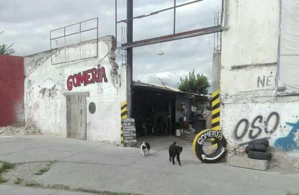 Una gomería ofrece sus servicios gratis a personal policial y de la salud