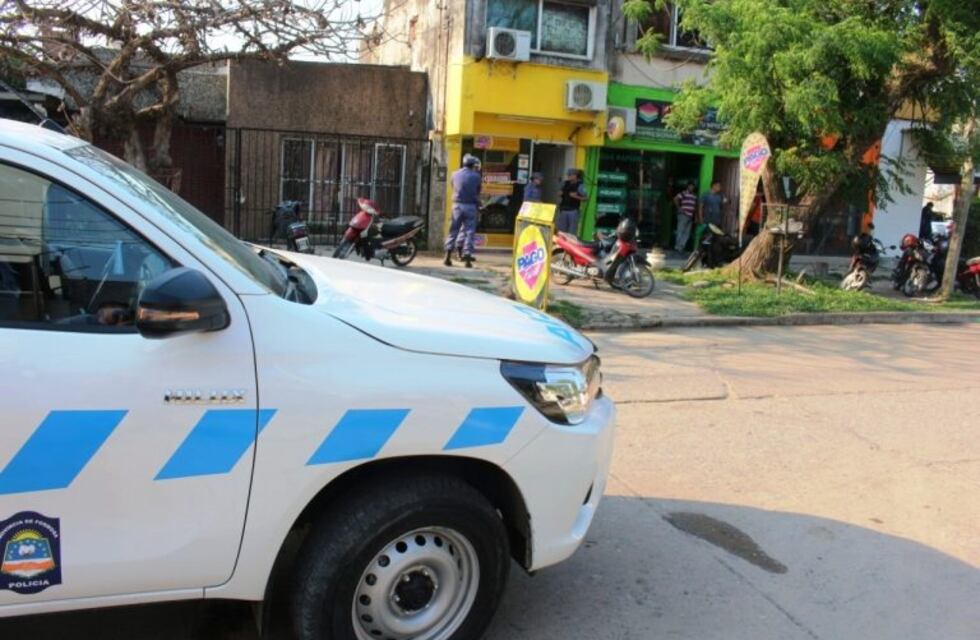 Herido de cuatro balazos: la policía analiza cámaras de seguridad
