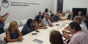 Imagen de la primera reunión paritaria docente de 2019 en Santa Fe\u002E (@amsafeprovincia)
