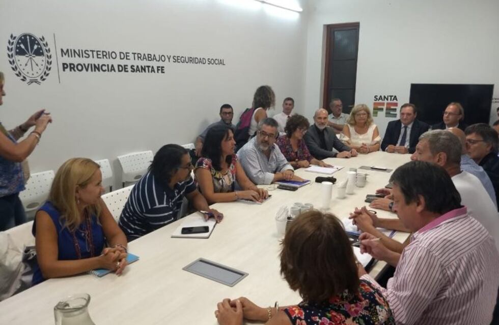 Cuarto intermedio: docentes esperan una mejor propuesta sin descartar más medidas de fuerza