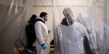 Probaron por primera vez en humanos una vacuna contra el coronavirus (Foto: Justin Lane/EFE/EPA)