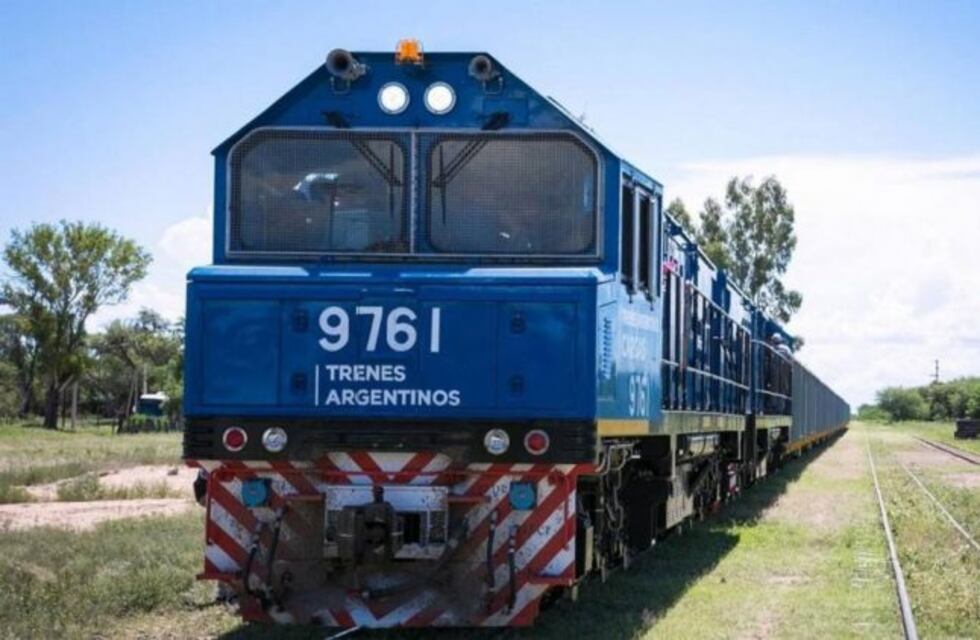 Una mujer fue embestida por el tren en Piquillín