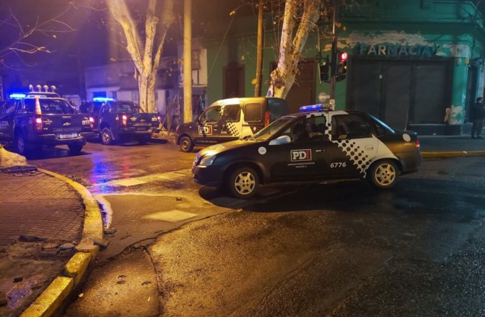 El personal trainer baleado en la zona oeste rosarina quedó "muy complicado"