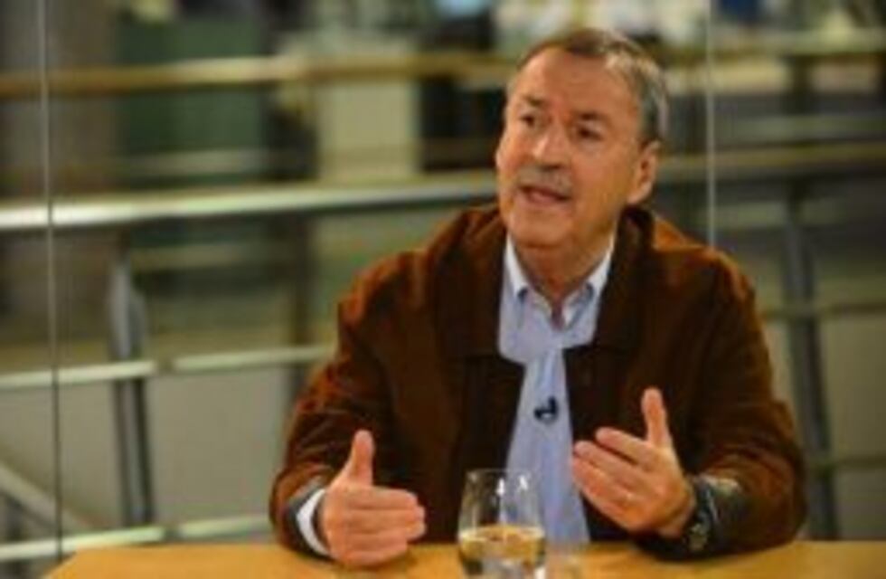 Schiaretti conforme con los viajes entre Córdoba y Madrid