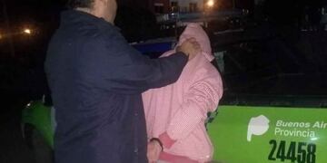 Se hizo pasar por un cliente y asaltó a un taxista