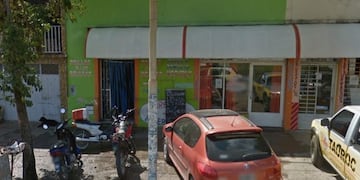 Delincuentes se llevaron 20 mil pesos y destrozaron una rotisería en Paraná