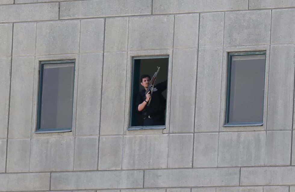 Así fue el ataque que ISIS se adjudicó en el Parlamento iraní donde murieron 12 personas