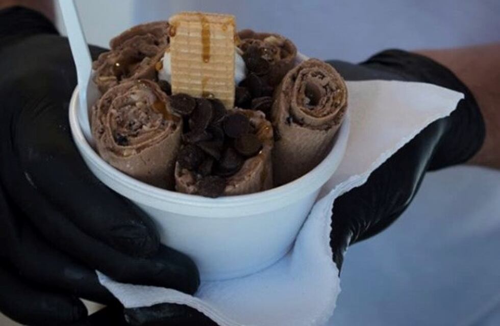 Fun Roll: técnica tailandesa, artesanal y elaborado en el momento