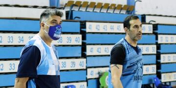 Lucas Victoriano y Paolo Quinteros, técnico y figura del conjunto correntino\u002E
