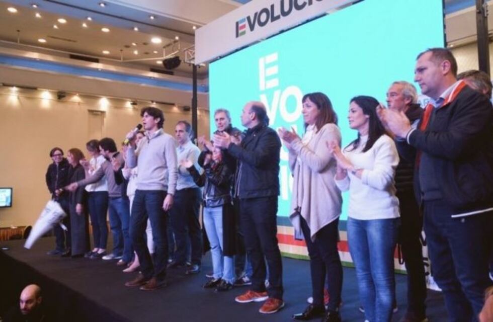 Lousteau felicitó a Carrió y agradeció a los porteños que se acercaron a votar