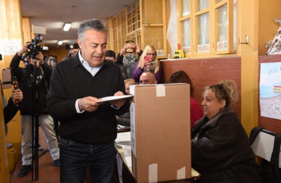 Votó Cornejo y resaltó que fue una campaña "chata intelectualmente"