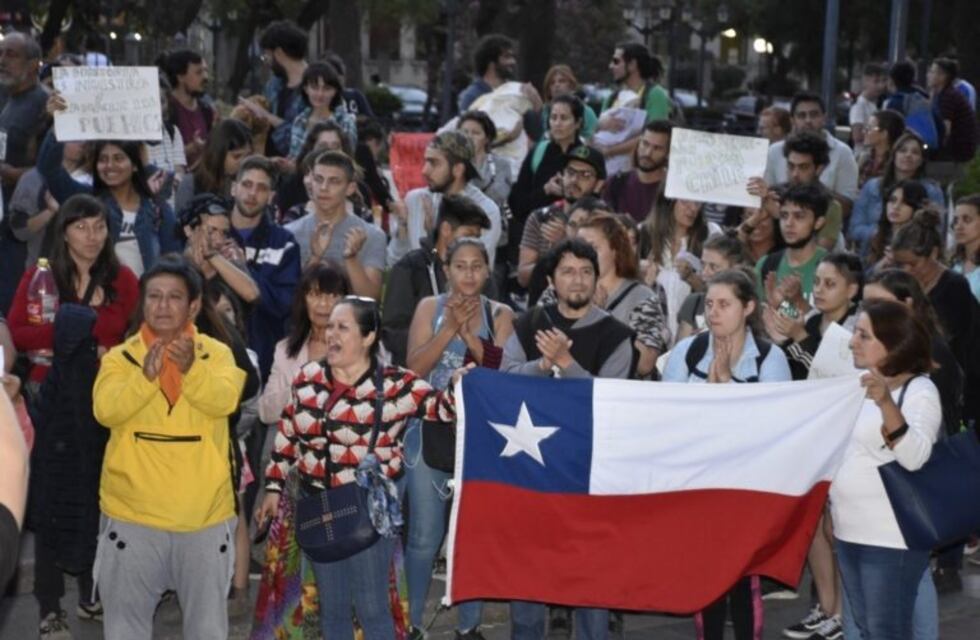 Marcharon en San Luis por las protestas en Chile