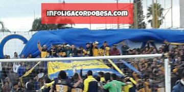 Primer triunfo de los de Malagueu00f1o en la categoru00eda\u002E Para festejarlo asu00ed\u002E