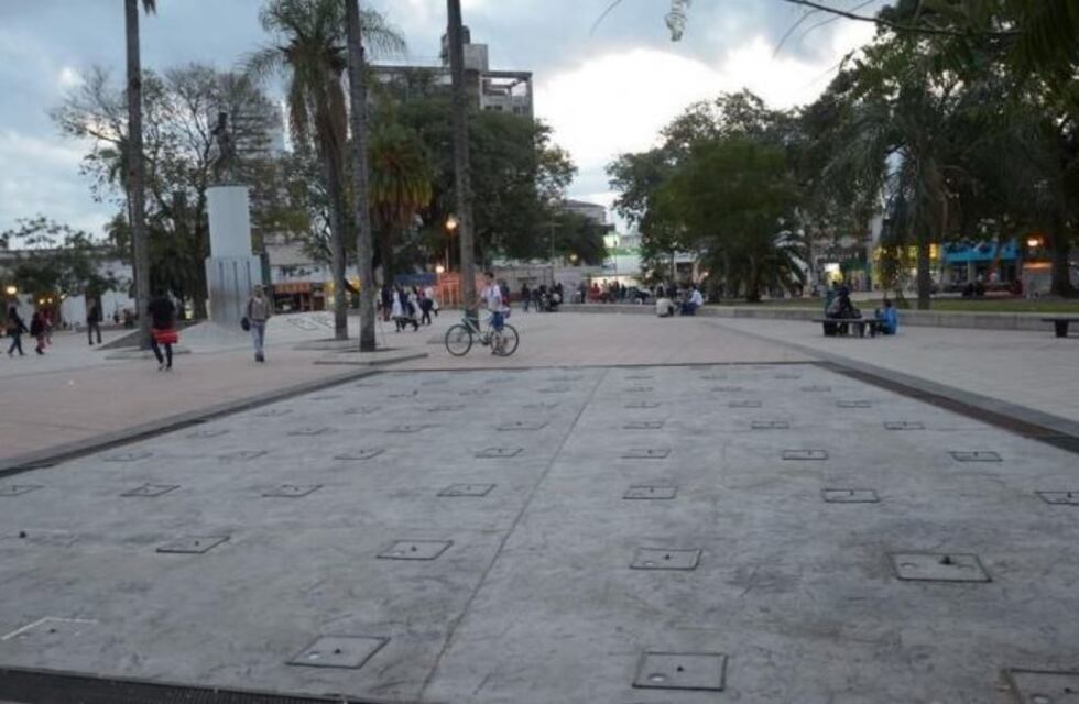 Analizan reparar la fuente de la plaza Cabral