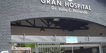 COVID-19: instalan un túnel sanitizante en el Hospital Perrando